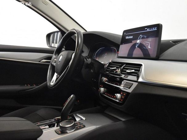 BMW 520d Touring xDrive 140 kW image number 7