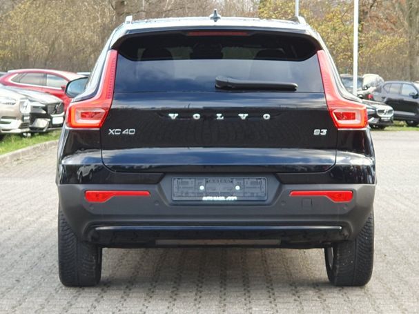 Volvo XC40 B3 Plus Dark 120 kW image number 2