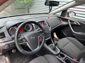 Car image 14