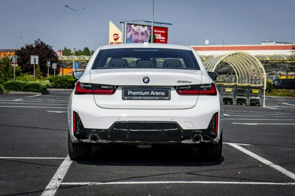 BMW 330i xDrive 215 kW image number 7