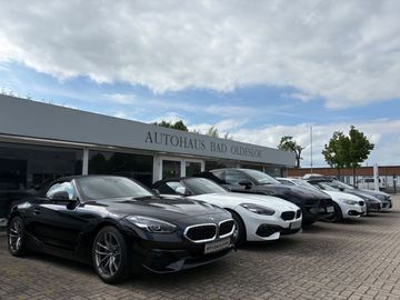 Car image 30