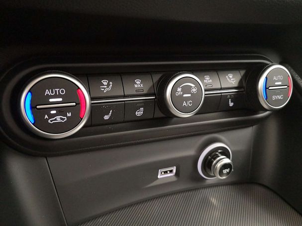 Alfa Romeo Stelvio 2.2 16V AT8 Q4 154 kW image number 26