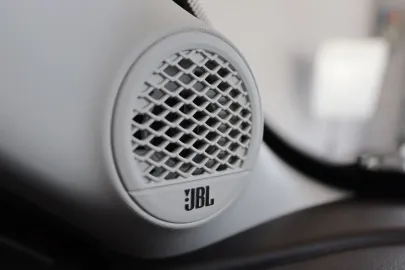 Car image 33