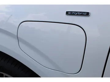Car image 33