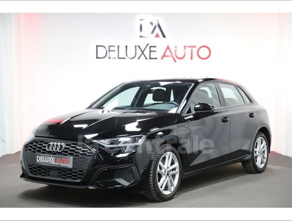 Audi A3 1.4 TFSIe S tronic S-line Business 150 kW image number 1