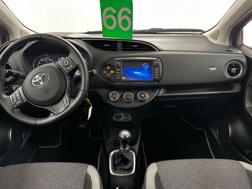 Car image 26