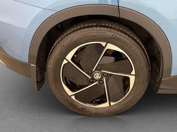 Car image 34