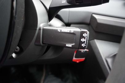 Car image 33