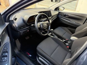 Car image 9