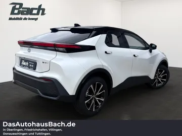 Car image 3