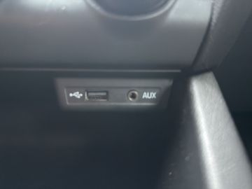 Car image 37