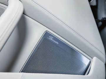 Car image 46