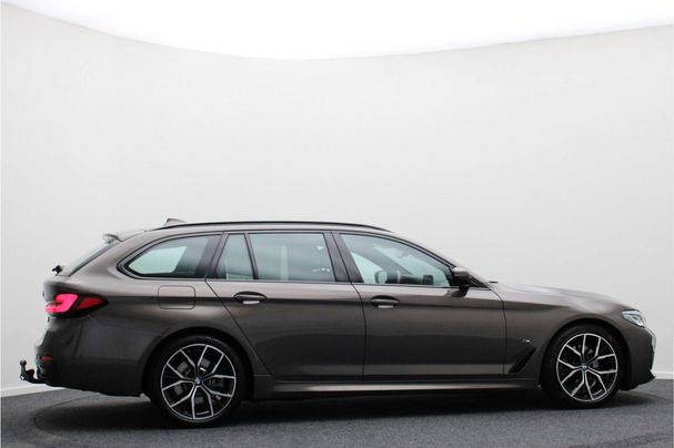 BMW 520i Touring 135 kW image number 9