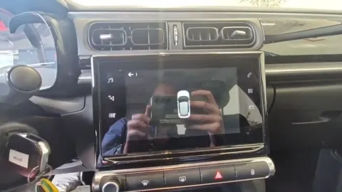 Car image 27
