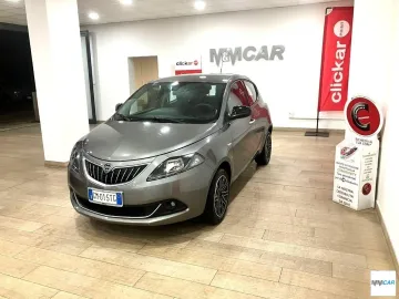 Car image 1