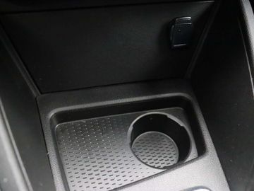 Car image 33