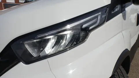Car image 21