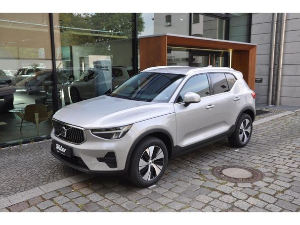 Volvo XC40 B3 Plus 120 kW image number 1