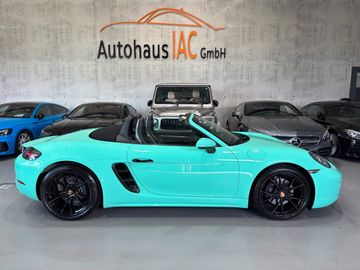 Car image 4