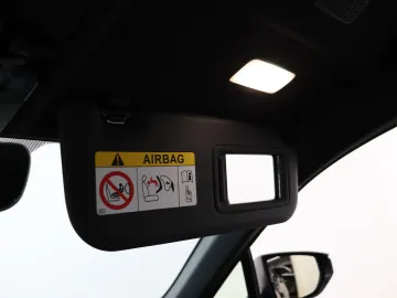 Car image 48