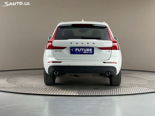 Volvo XC60 B4 AWD Momentum 145 kW image number 3