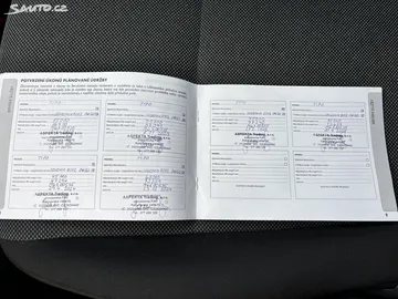 Car image 27
