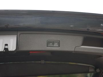 Car image 38