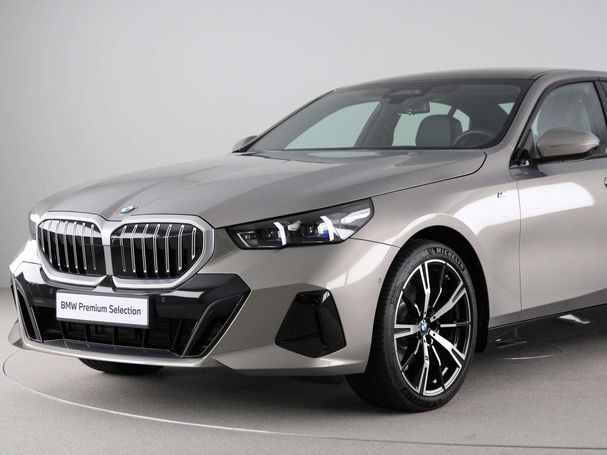 BMW 520i 140 kW image number 23