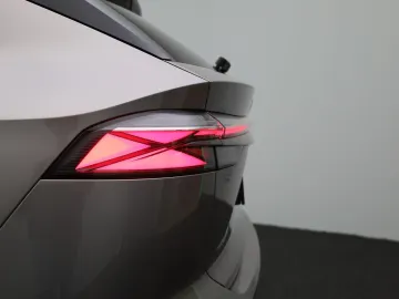 Car image 41