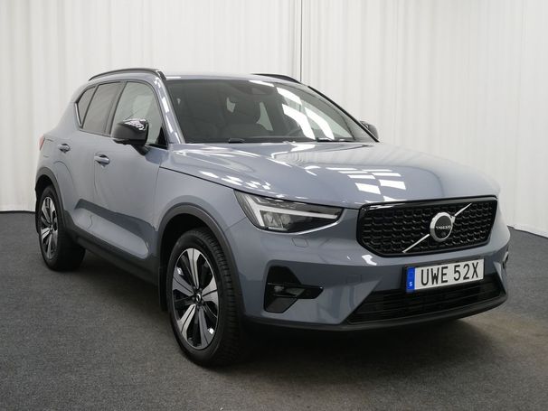 Volvo XC40 Recharge T4 Plus Dark 157 kW image number 2