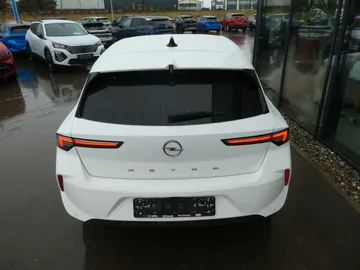 Car image 30