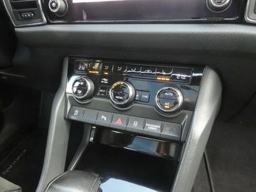 Car image 40