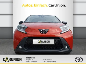 Car image 3