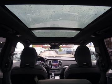 Car image 29