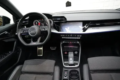 Car image 38