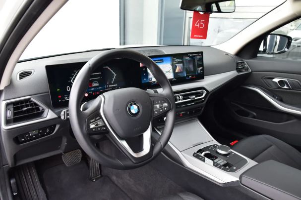 BMW 318i Touring Advantage 115 kW image number 10