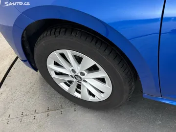 Car image 28