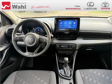 Car image 5