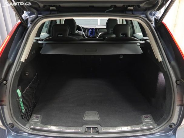 Volvo XC60 B4 Core 145 kW image number 10