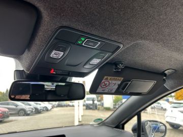 Car image 33