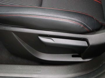 Car image 33