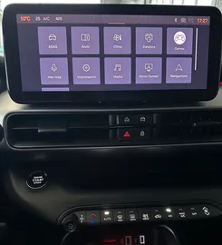 Car image 15