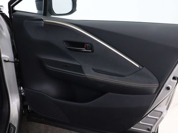 Car image 36