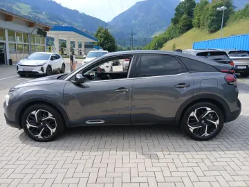 Car image 28
