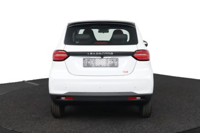 Car image 42