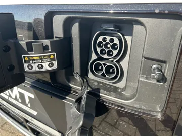 Car image 23