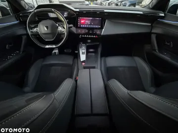 Car image 40