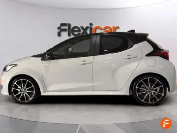 Car image 5