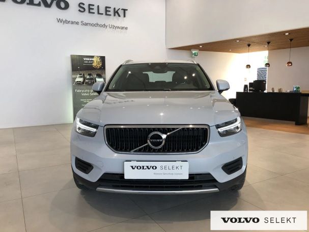 Volvo XC40 AWD 110 kW image number 3