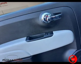 Car image 15